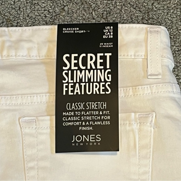 Jones New York Shorts Womens 8 White Denim Bleecker Cruise Secret Slimming NEW - Picture 12 of 12